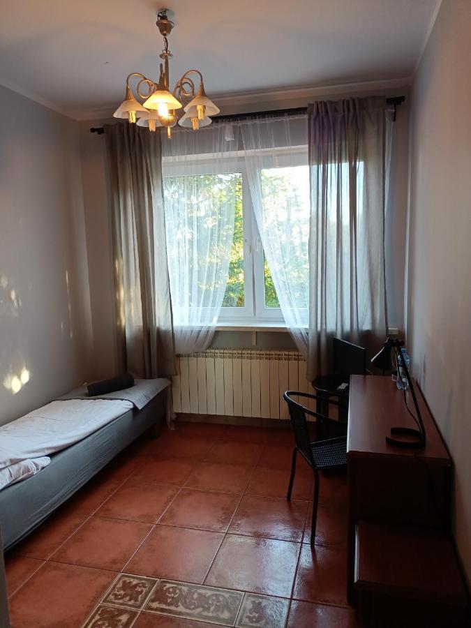 Pokoje Pod Swierkiem Swarzędz 外观 照片