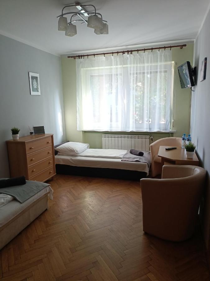 Pokoje Pod Swierkiem Swarzędz 外观 照片