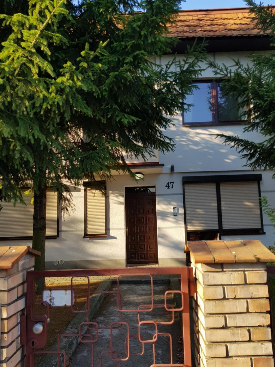 Pokoje Pod Swierkiem Swarzędz 外观 照片